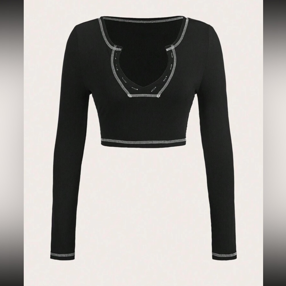 SHEIN Black Long Sleeve Crop Top
